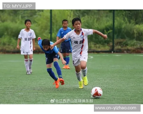 江西足球协会积极推动青少年足球发展助力地方体育事业腾飞