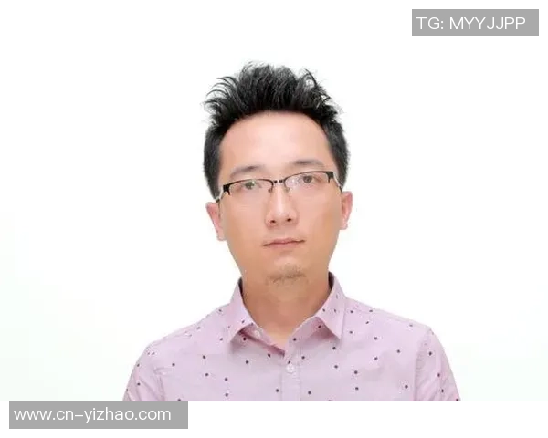 罗超足球解说员的精彩瞬间与职业生涯回顾